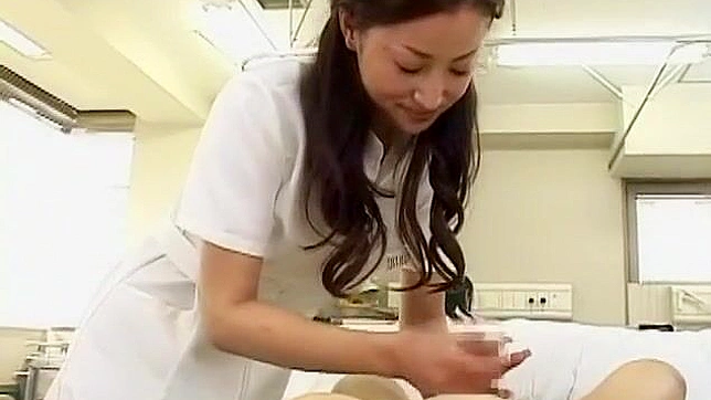 Japanese Goddess Gives Mind-Blowing Handjob - Must-Watch JAV Clip!