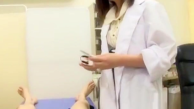 JAV MILF Doctor Gives Expert Deepthroat and Riding Treatment to Lucky Patient