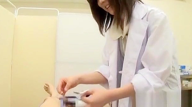 JAV MILF Doctor Gives Expert Deepthroat and Riding Treatment to Lucky Patient