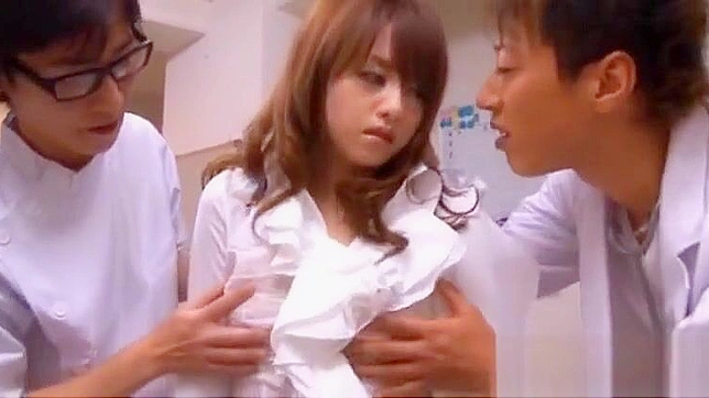 Insatiable Akiho Yoshizawa Sucks Two Huge Penises in JAV Video