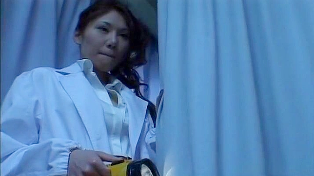 JAV Enchantress Runa Tominaga Seduces Her Doctor with Alluring Charms