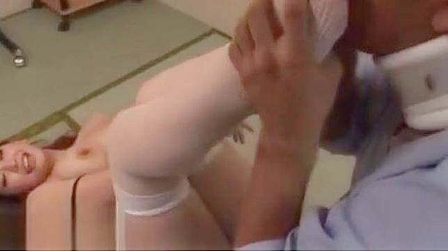 Japanese Beauty in Stockings Gives Patient Ultimate Pleasure