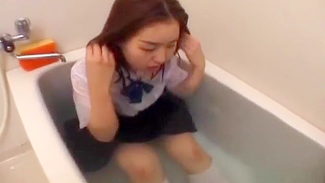 A Relaxing Soak with the Alluring Sara Otokawa - JAV Porn Video