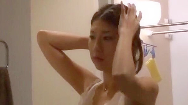 Japanese Enchantress Delivers Luscious Blowjob and Sexy Facial in JAV Video!