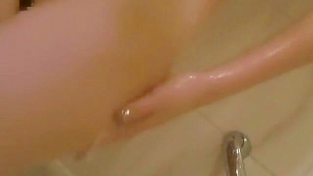 Cum Play with the Luscious Rio Hamasaki in this JAV Onanii Shower Clip