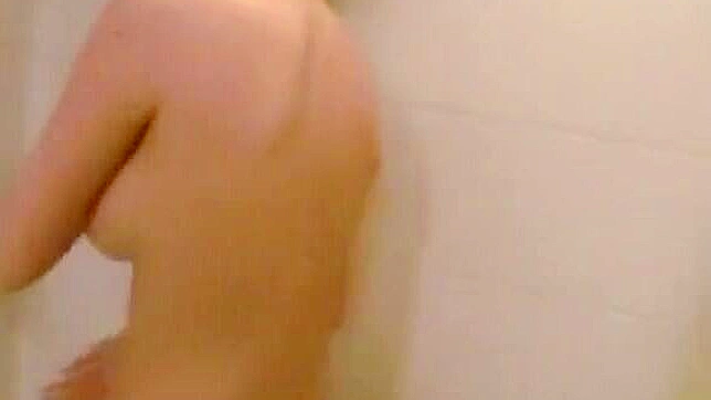 Cum Play with the Luscious Rio Hamasaki in this JAV Onanii Shower Clip