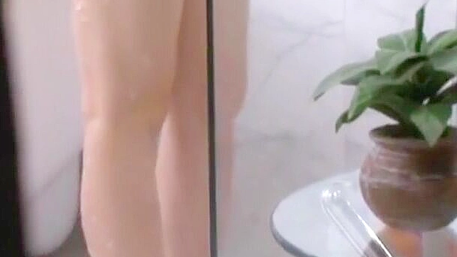 Japanese Siren Miyu Akimoto's Sultry Blowjob Scene - A Must-Watch JAV Video