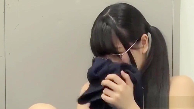 JAV Idol Teen 18+ Curious About Boys, Gets Bukkake Face