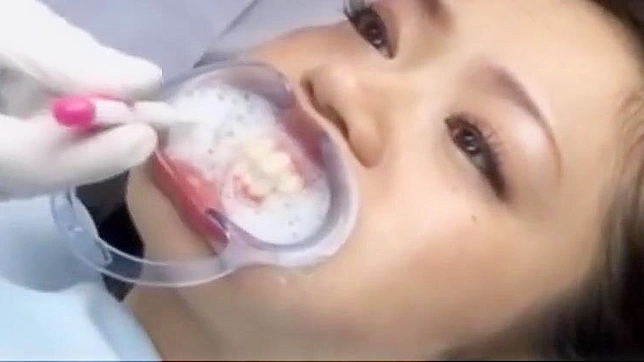 Meet the Luscious Dentist Who'll Make Your Mouth Water!