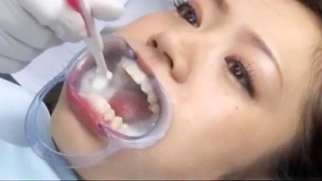 Meet the Luscious Dentist Who'll Make Your Mouth Water!