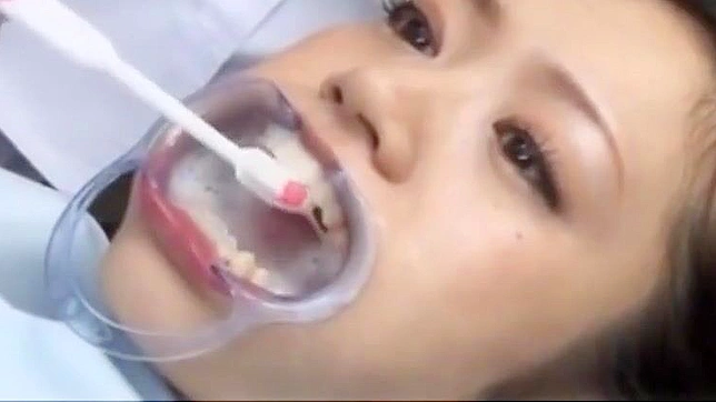 Meet the Luscious Dentist Who'll Make Your Mouth Water!