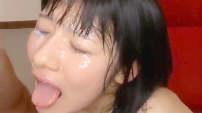 JAV Icon Hirosaki Ryouko Gets Down and Dirty with Explosive Bukkake Scene!