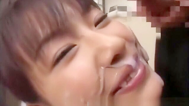 Meet the Luscious Japanese Babe Who Loves Bukkake and Facials!