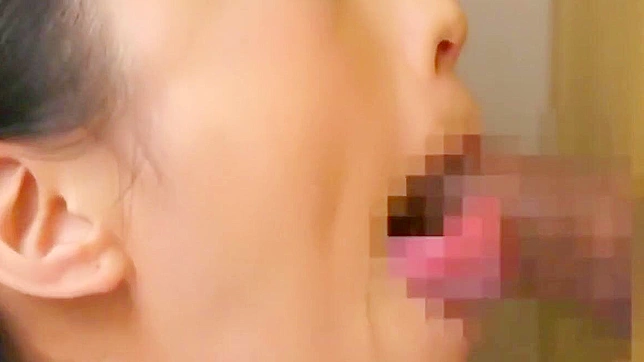 Japanese Beauty's Irresistible Blowjob Skills - A Must-Watch For Every Fan of JAV!