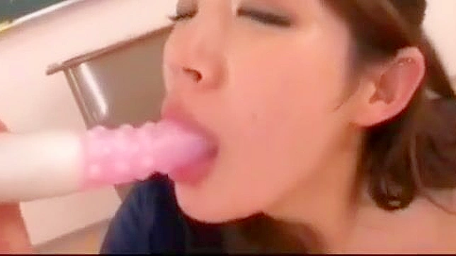 JAV Enchantress' Irresistible Cum-Sucking Skills Revealed!!