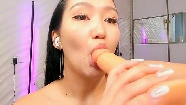 Japanese Pornstar Seon Mi's January 2024 Webcam Show