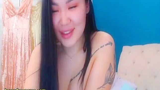 Catch a Glimpse of this Luscious Asian Enchantress Showing off her Curvy Figure Live!