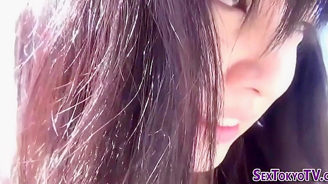 Japanese Pornstar's Luscious Lips Exposed - A Must-Watch!