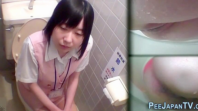 Japanese Porn ~ 18-Year-Old Asian Enchantress Peeing - A Must-See!