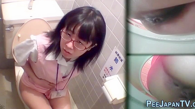 Japanese Porn ~ 18-Year-Old Asian Enchantress Peeing - A Must-See!