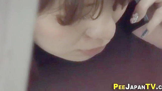 Wet and Wild ~ Asians Gushing with Pee on Cam!