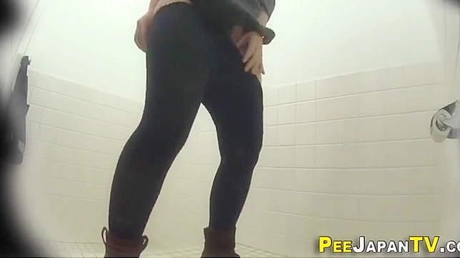 Caught on Camera ~ Adorable Asian Peeing Beauty Shares Her Intimate Moment