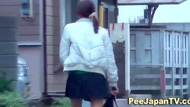 Japanese Women Peeing in Public ~ Exploring the Fetish