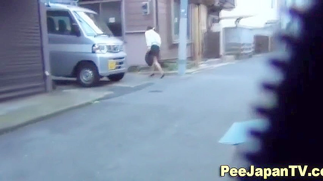 Japanese Women Peeing in Public ~ Exploring the Fetish