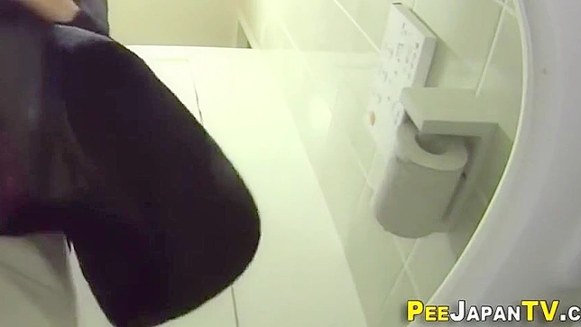 Japanese Teens Peeing Exposed ~ 18+ Only!