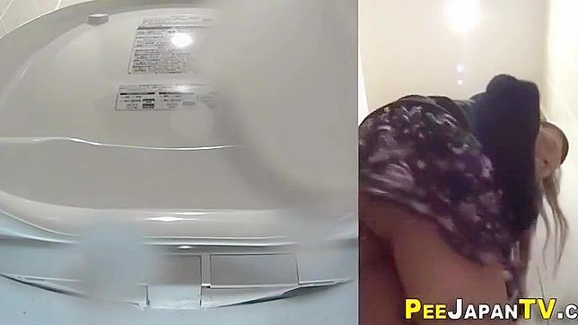 Japanese Teens Peeing Exposed ~ 18+ Only!