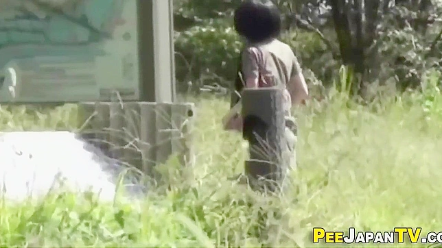 Japanese Porn ~ Enchantress Allures with Her Luscious Body During A Pee Play