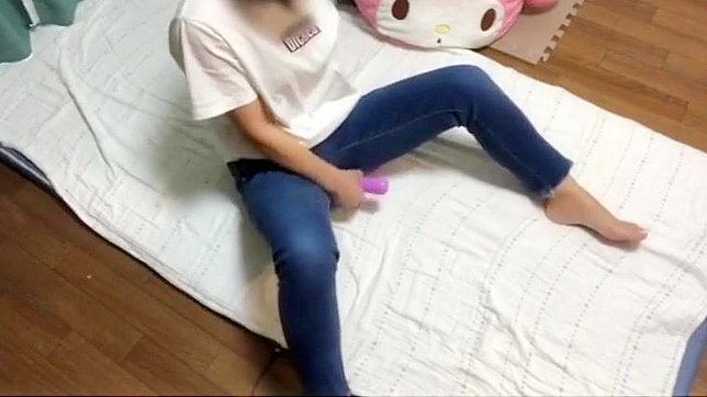 Japan girl asks her stepbro for quick sex and reaches dick in cowgirl pose