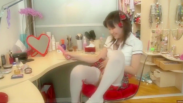 Japanese Cam Goddess - Digital Desire's Most Exotic Webcam Clip!