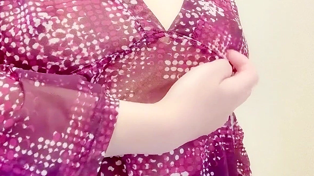 Japanese Beauty's Soft and Luscious Boobs Give Ultimate Massage Experience