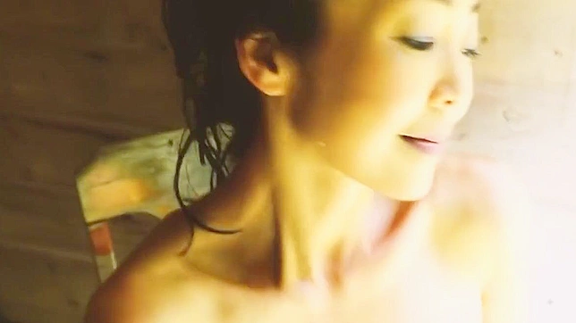 Japanese MILF's First Time at a Mixed Bathing Hot Spring - You Have to See This!