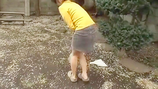 Getting Naughty in the Garden ~ A Luscious Japanese Girl Farting Out Loud!