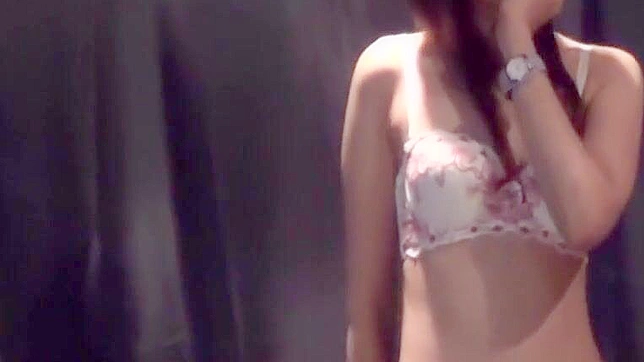 Revealed ~ 18+ Teen Model's Sizzling Photoshoot in Dressing Room