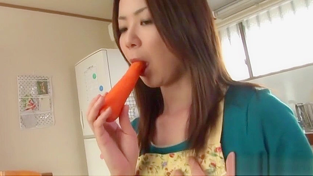 Asian MILF Solo Masturbation with a Carrot, Cumming Hard and Fast.