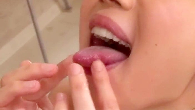 Gorgeous Slut Greedily Slurping Two Huge Throbbing Rods Deep