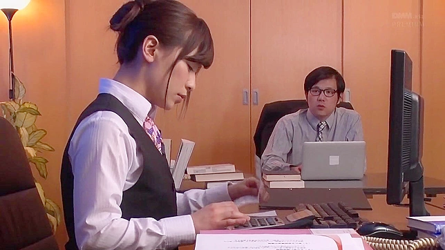 Hot Secretary Kaho Kasumi Craves Her Boss’s Erect Boner