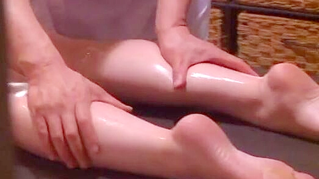 Oily Kinks, Erotic Games with a Seductive Japanese Cutie