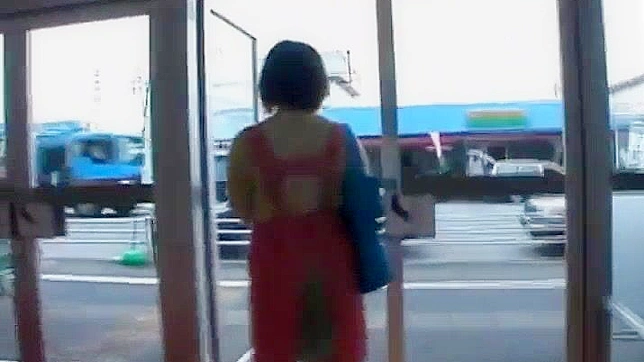 Slutty Japanese Babe Gets Her Hairy Pussy Fucked by the River