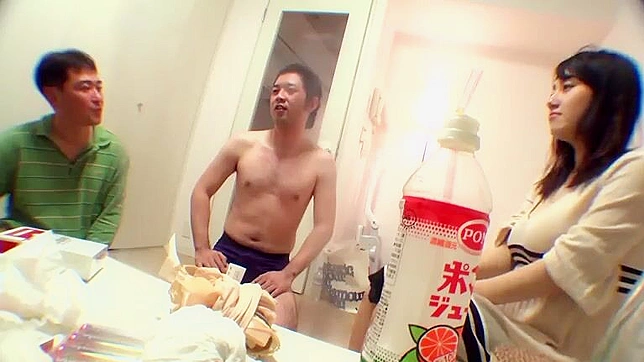 Sweet Azusa Nagasawa Gives Mind-Blowing Handjob to Stranger