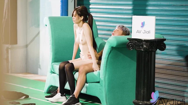 Sexy Chinese Babe Xiang Xiang in Black Stockings Gets Wildly Fucked