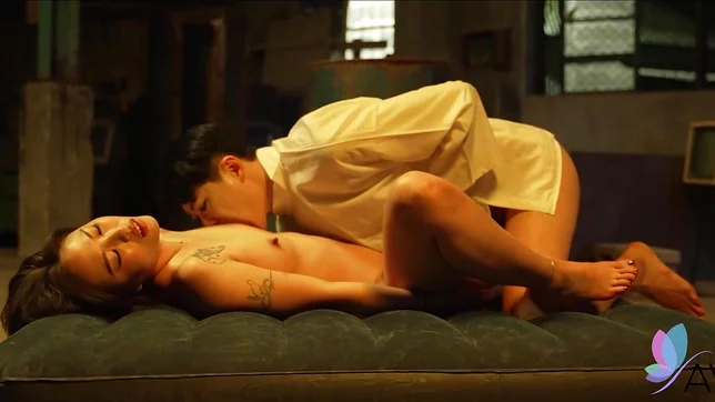 Bad Bad Chinese Girl 18+ Enjoys Hot Sexual Fun with Boyfriend