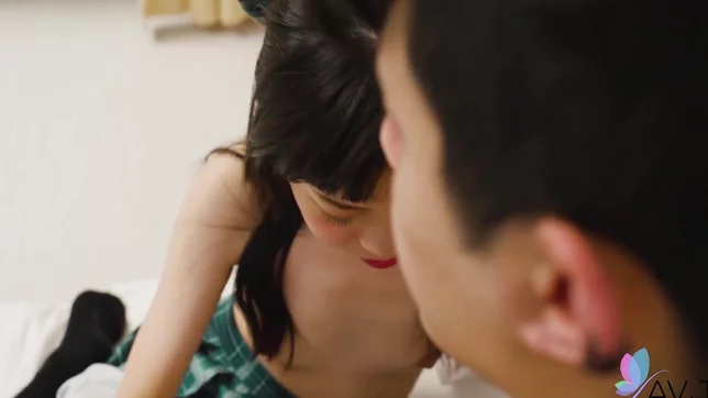 Chinese Beauty Yuli and Boyfriend Enjoy Wild Bedtime Sex Session