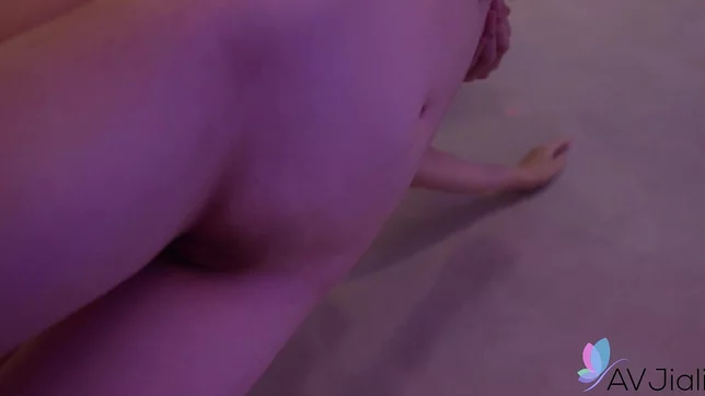Cute Chinese Yuli Enjoying Hot Sex with Boyfriend at Home
