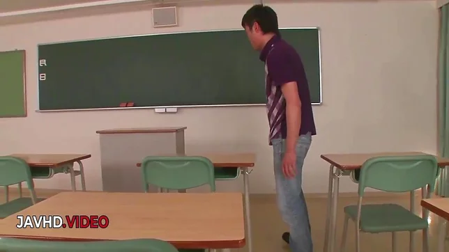 Kyoka Mizusawa's Naughty School blowjob - Secretively Seductive & Wild