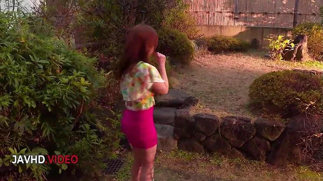 JAV Beauty Goes Wild – Hot Webcam Vibes & Steamy Solo Play Unleashed