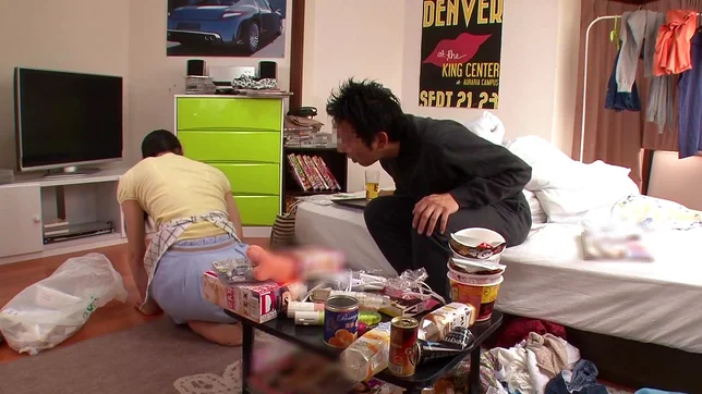 Horny Japanese milf gets her pussy banged hard by a sales agent 2